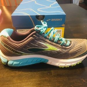 Brooks shoes
